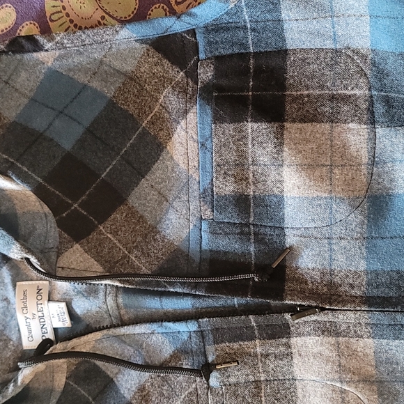 Amazing!! 90s Pendleton Zip Up Hooded Vest with Pockets Galore! Perfect! - Picture 3 of 9